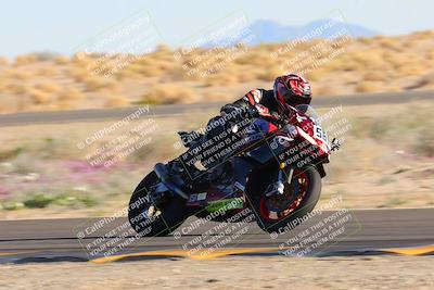 media/Jan-22-2023-CVMA (Sun) [[66d43cdebf]]/Race 14 Formula 2-American Twins (Holeshot 2nd Wave)/
